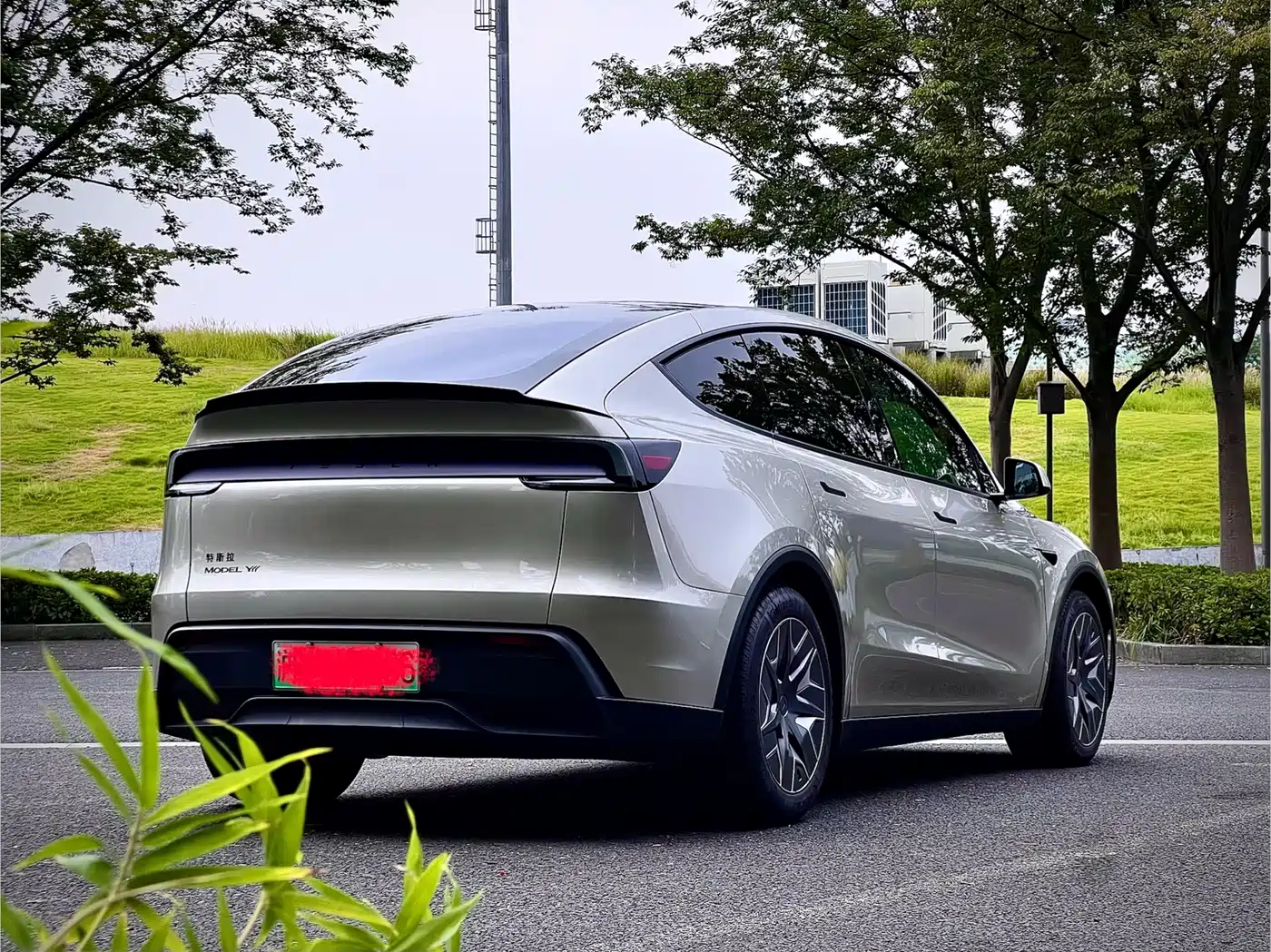 Tesla Model Y L 2026 2025 Facelift Long Range AWD