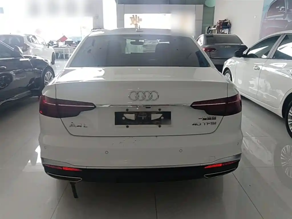 Audi A4L 2023 40 TFSI Fashion Dynamic фото 6