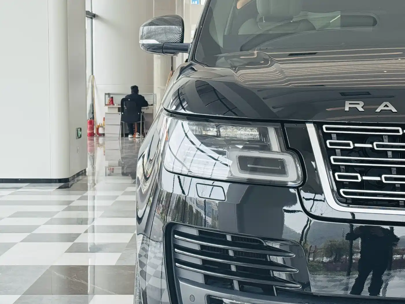 Land Rover Range Rover 2018 3.0 SC V6 Golden Age Edition фото 7