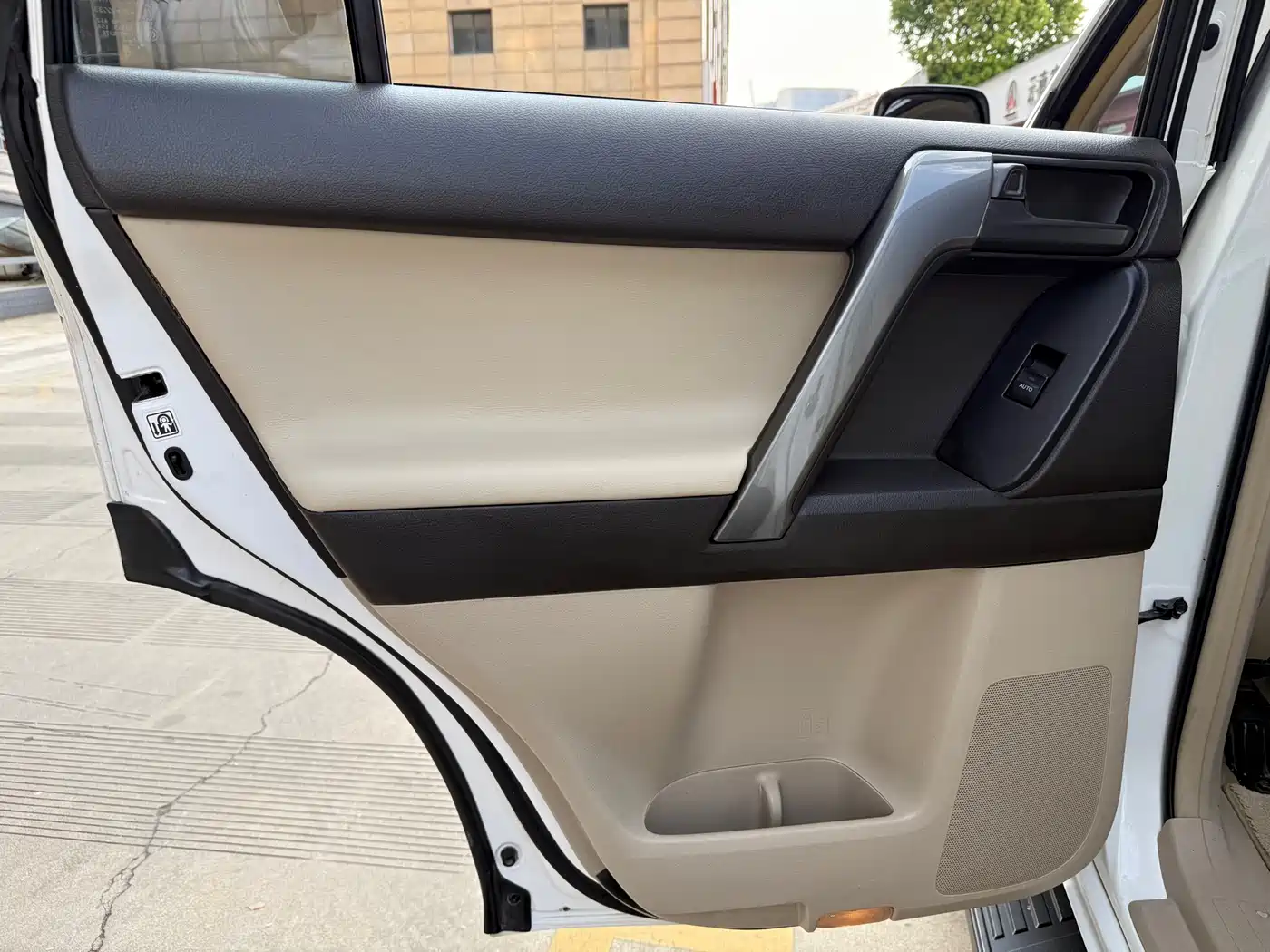 Toyota Prado (Import) 2010 2.7L Automatic Standard фото 18