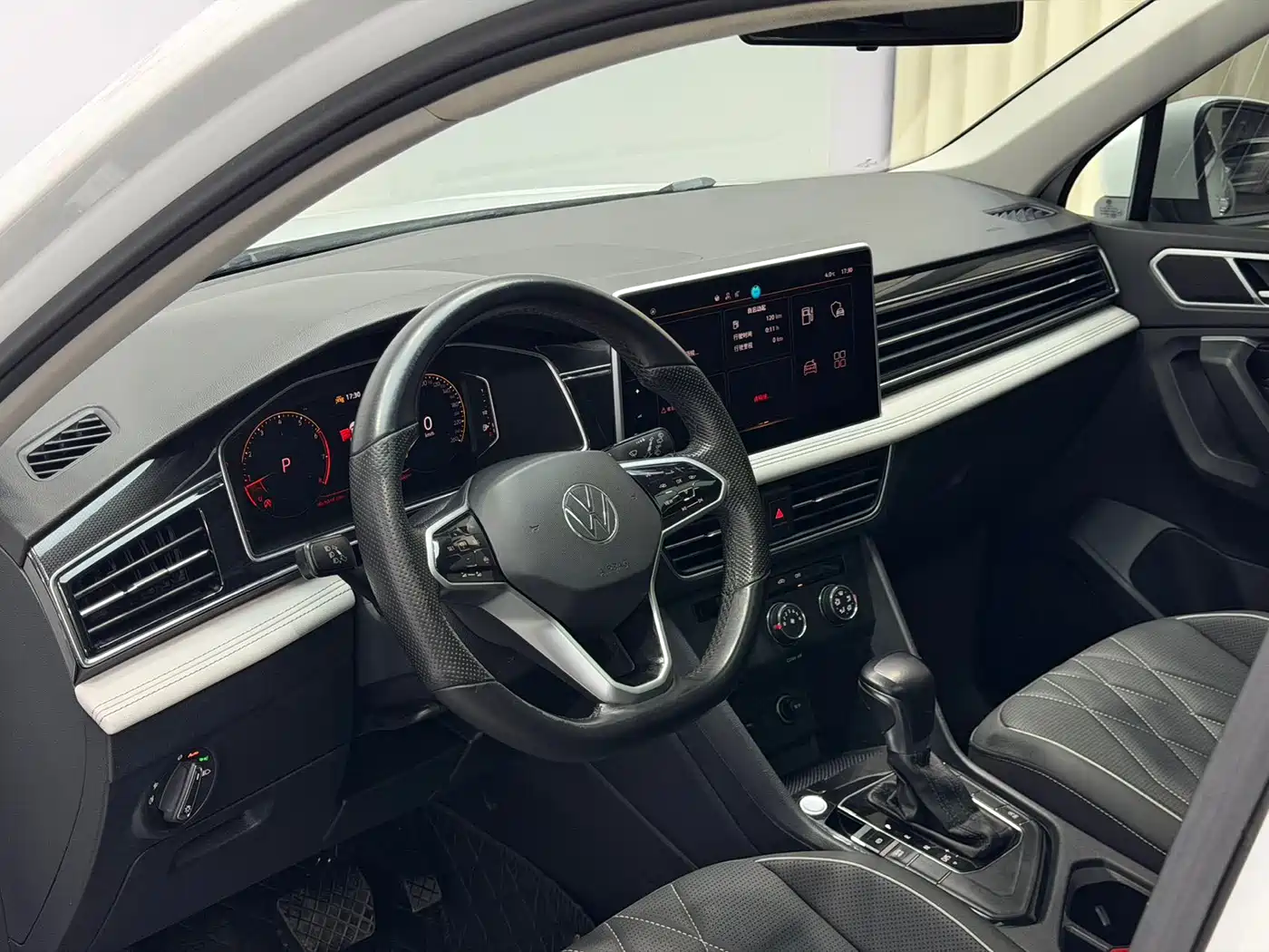 Volkswagen Tiguan L 2023 280TSI 2WD Trend Limited Edition фото 15