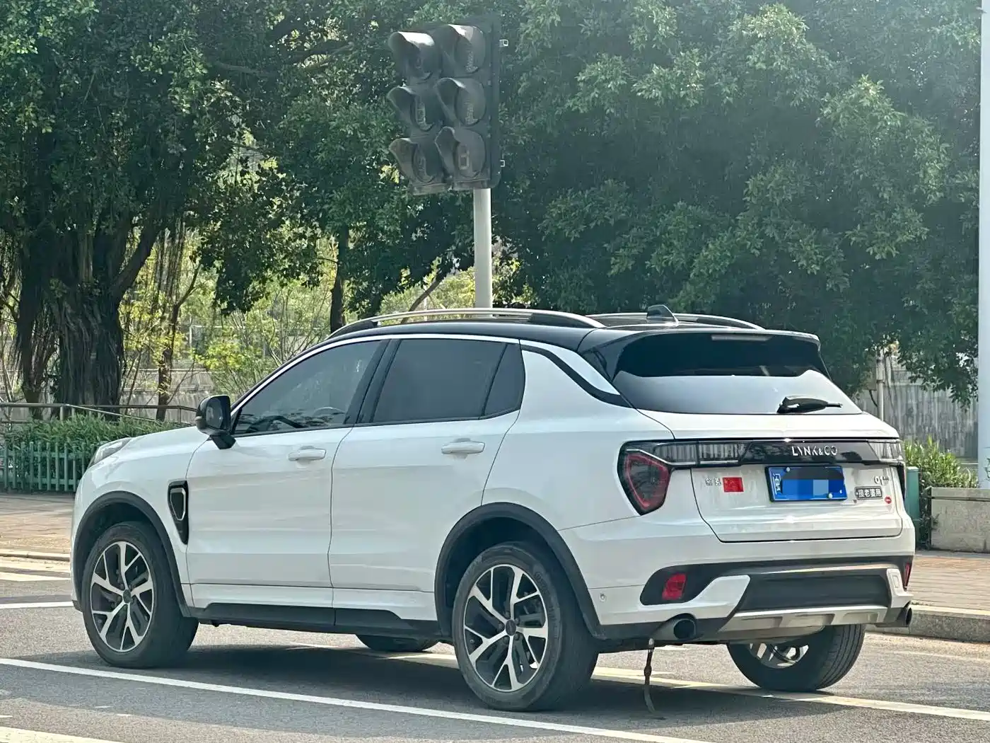 Lynk & Co 01 2019 2.0T AWD Pro Edition China VI фото 4