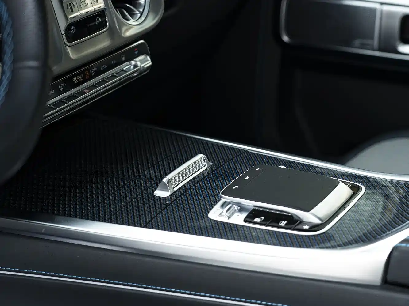 Mercedes-Benz G-Class New Energy 2025 G580 Launch Special Edition фото 13