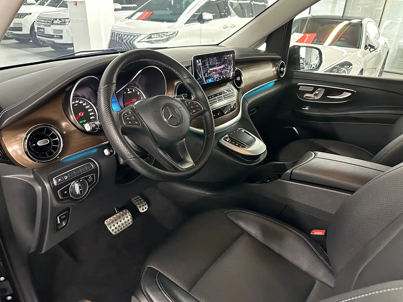 MERCEDES-BENZ V CLASS