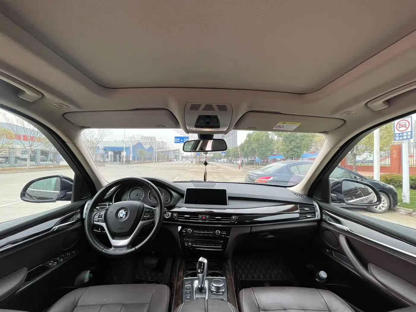 Photo 6 - BMW X5 (Import)