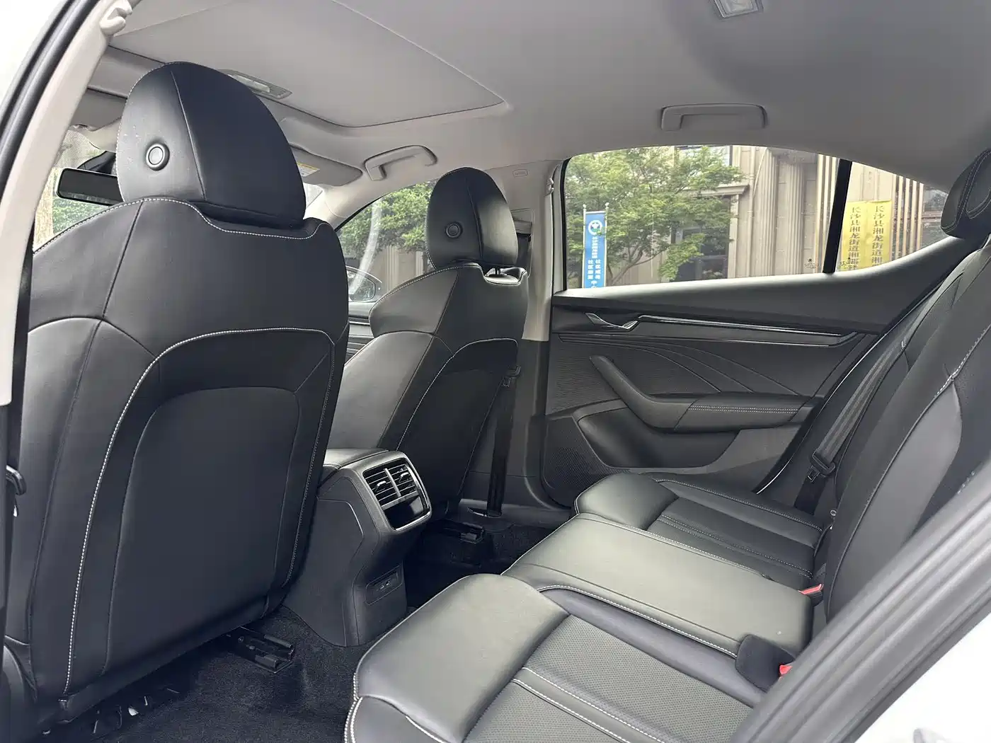 Škoda Octavia 2023 Facelift PRO TSI280 Premium Edition фото 5