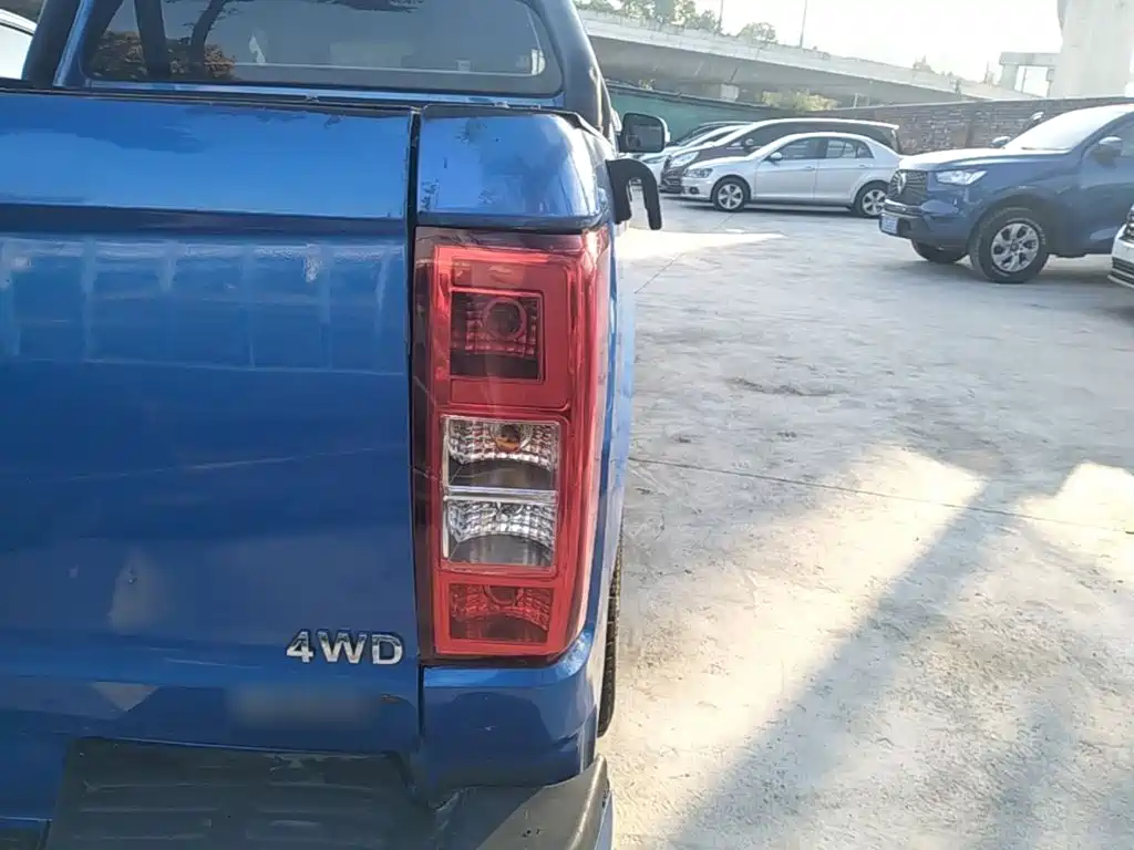 Huanghai Huanghai·Great Bull 2022 2022 2.8T Pioneer Manual Diesel 4WD Value Flatbed JE493ZLQ6H