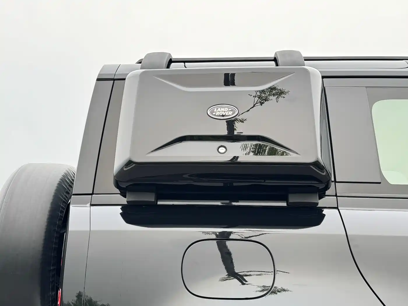 Land Rover Defender 2020 Model 110 P400 SE фото 10