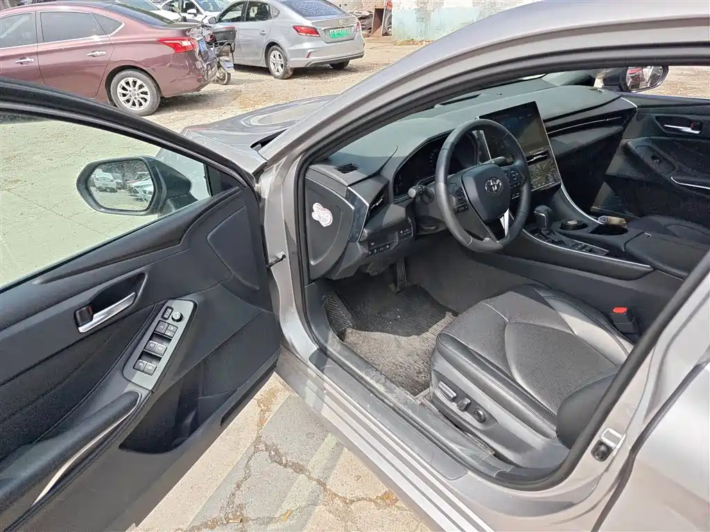 Toyota Avalon 2023 2.5L Luxury Edition фото 12