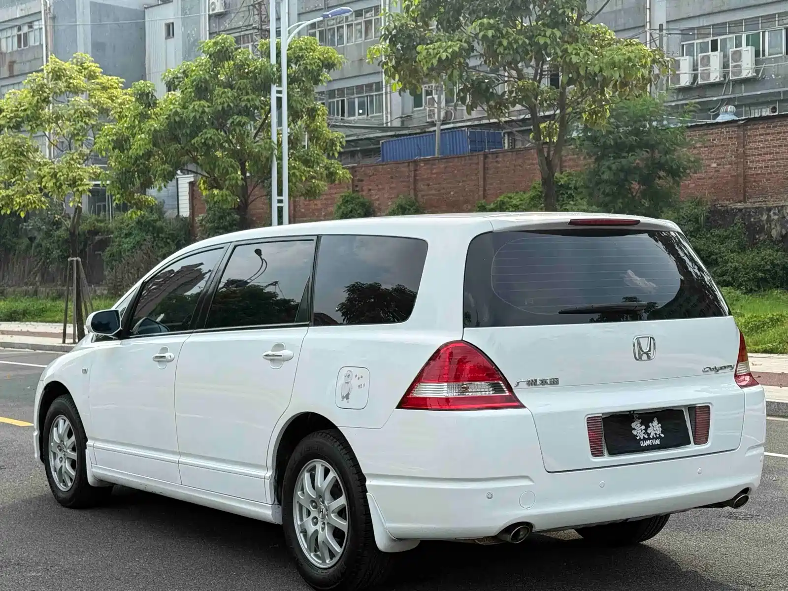 Фото 6 - Honda Odyssey