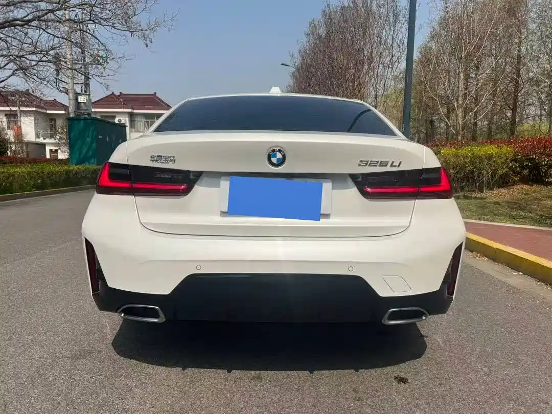 BMW 3 Series 2025 325Li M Sport Package фото 11