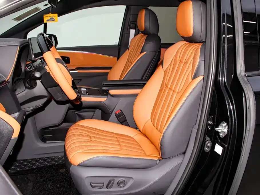 Toyota Granvia 2024 2.5L Hybrid Comfort фото 15