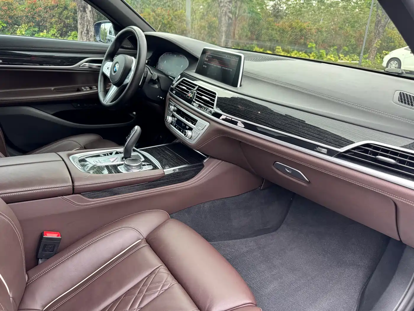 BMW 7 Series 2021 Model 730Li M Sport Package фото 10