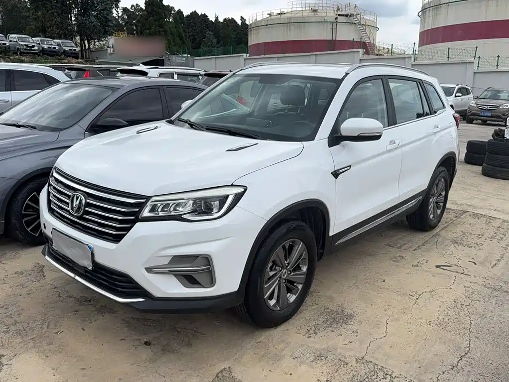 Фото 4 - Changan CS75