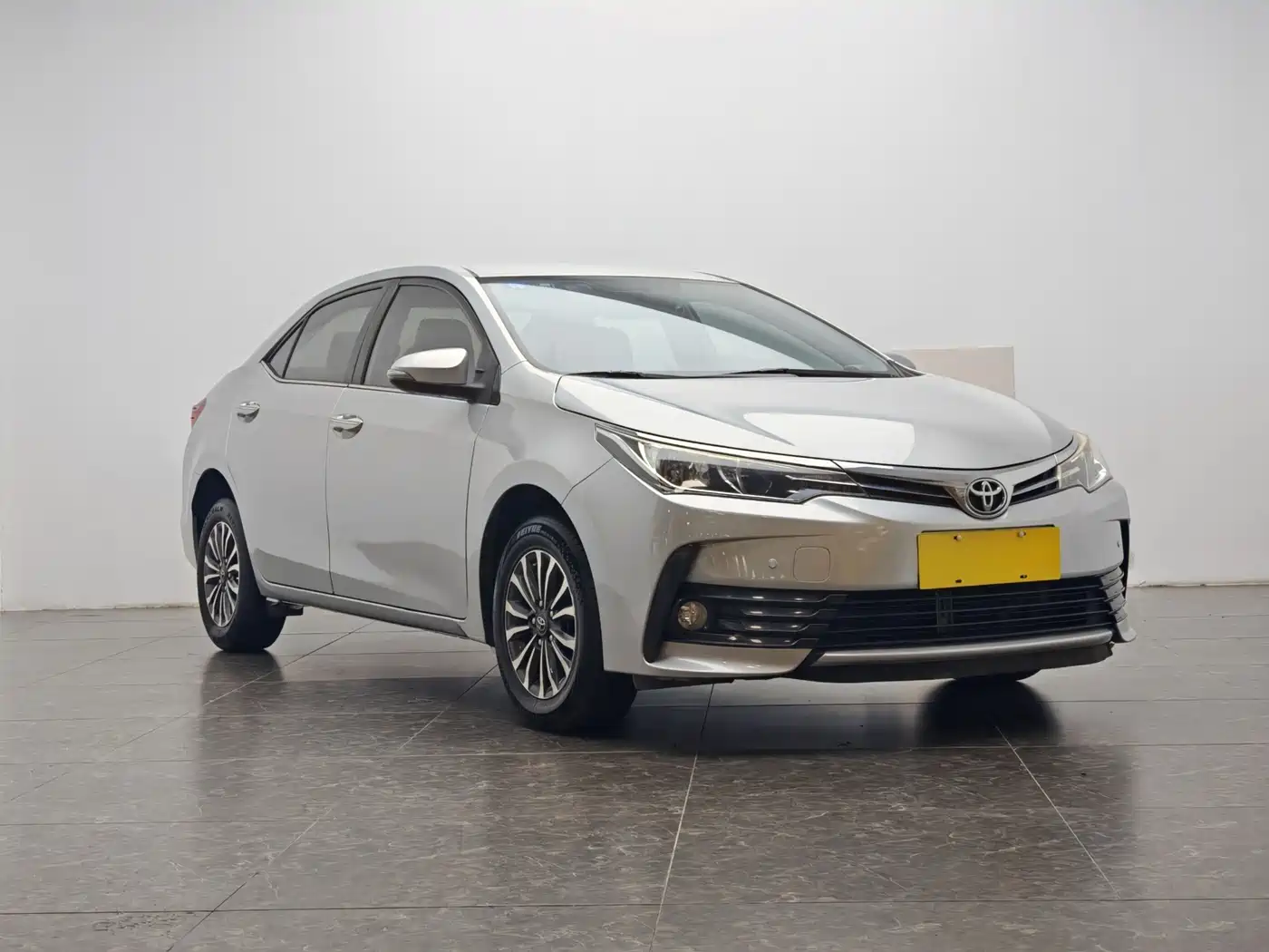 Toyota Corolla 2017 Facelift 1.2T S-CVT GL фото 2