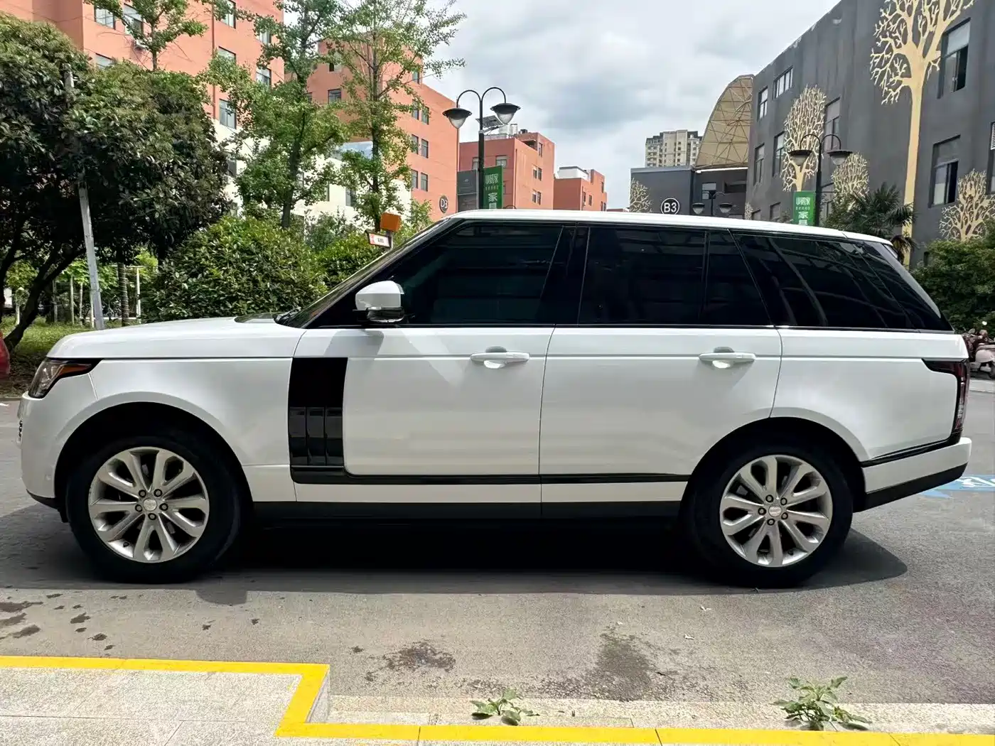 Land Rover Range Rover 2014 3.0 SC V6 Vogue SE фото 4