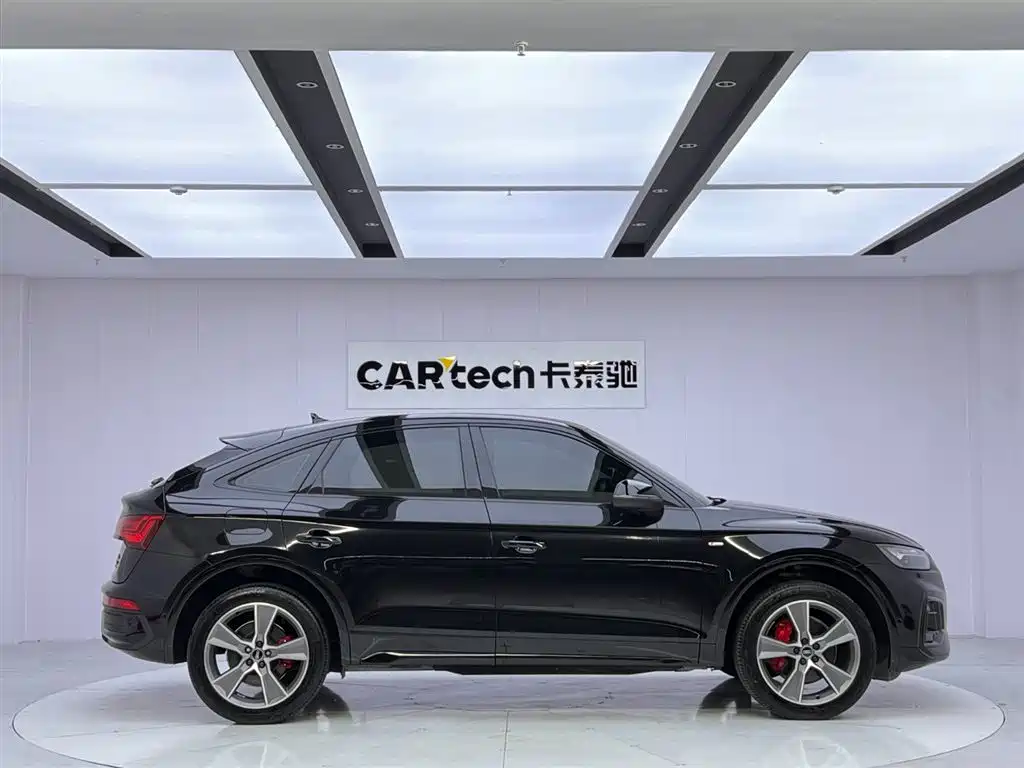 Audi Q5L Sportback 2022 40 TFSI Luxury фото 6