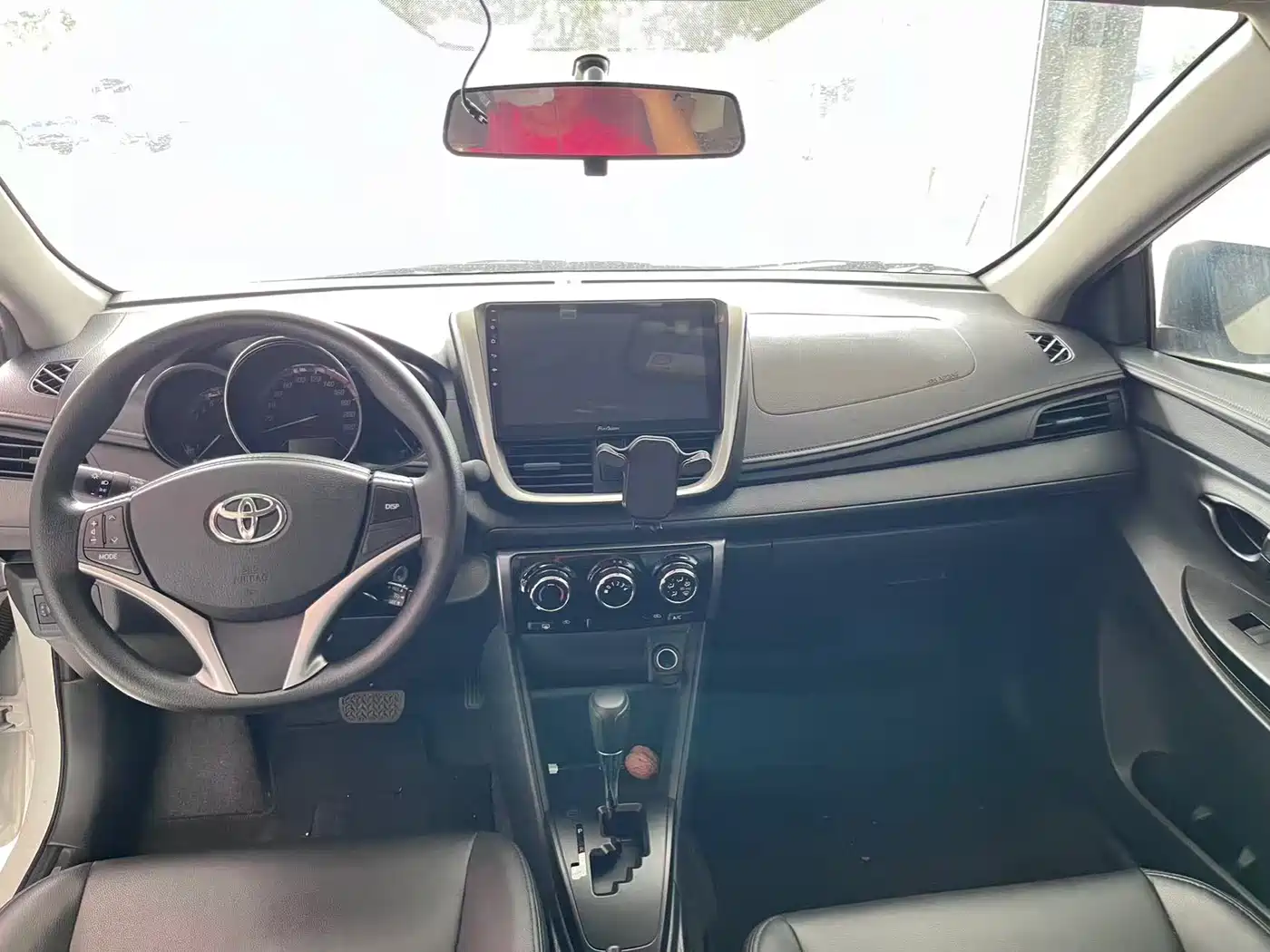 Toyota YARiS L Zhi Xiang 2022 1.5L CVT Luxury PLUS Edition фото 5