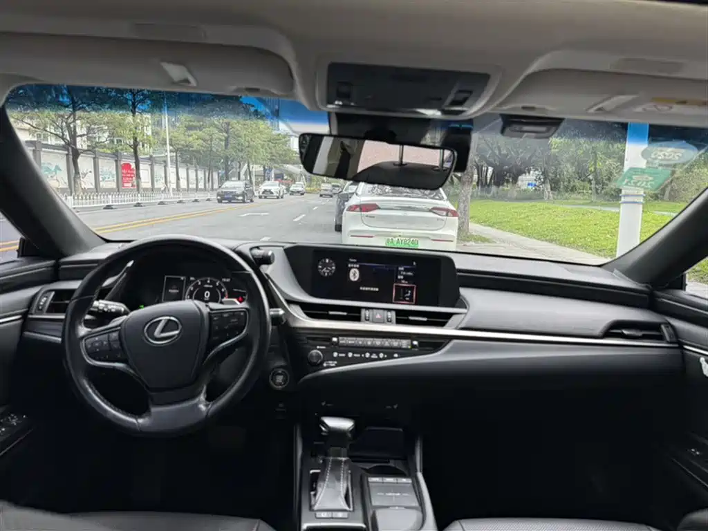 Lexus ES 2018 200 Excellence Edition China V фото 13