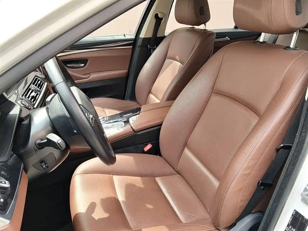 BMW 5 Series 2014 520Li Elegance фото 8
