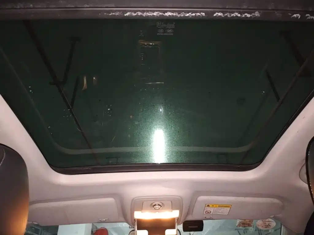Фото 18 - Roewe RX5