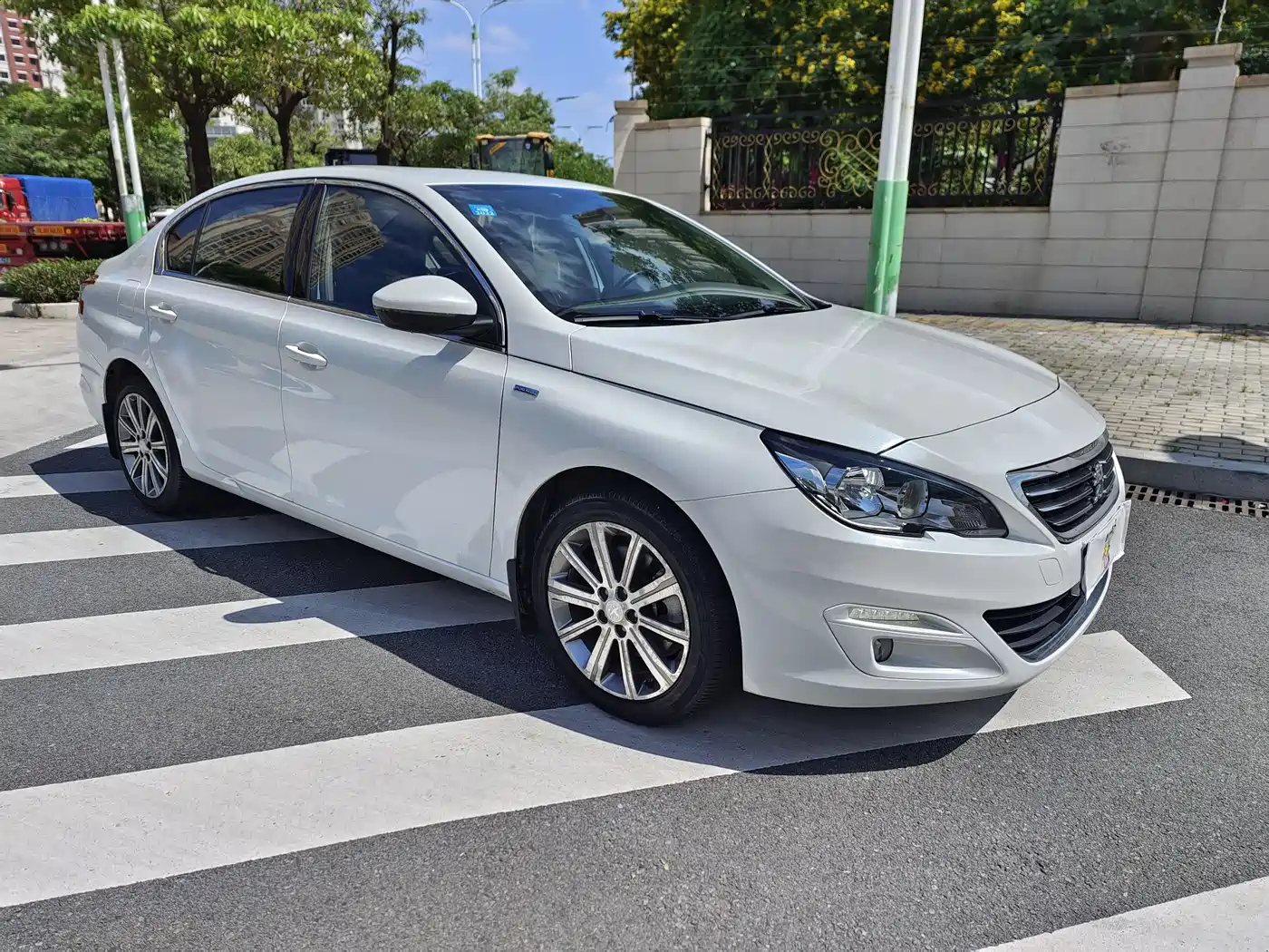 Peugeot 408 2018 Facelift 350THP Automatic Luxury фото 3