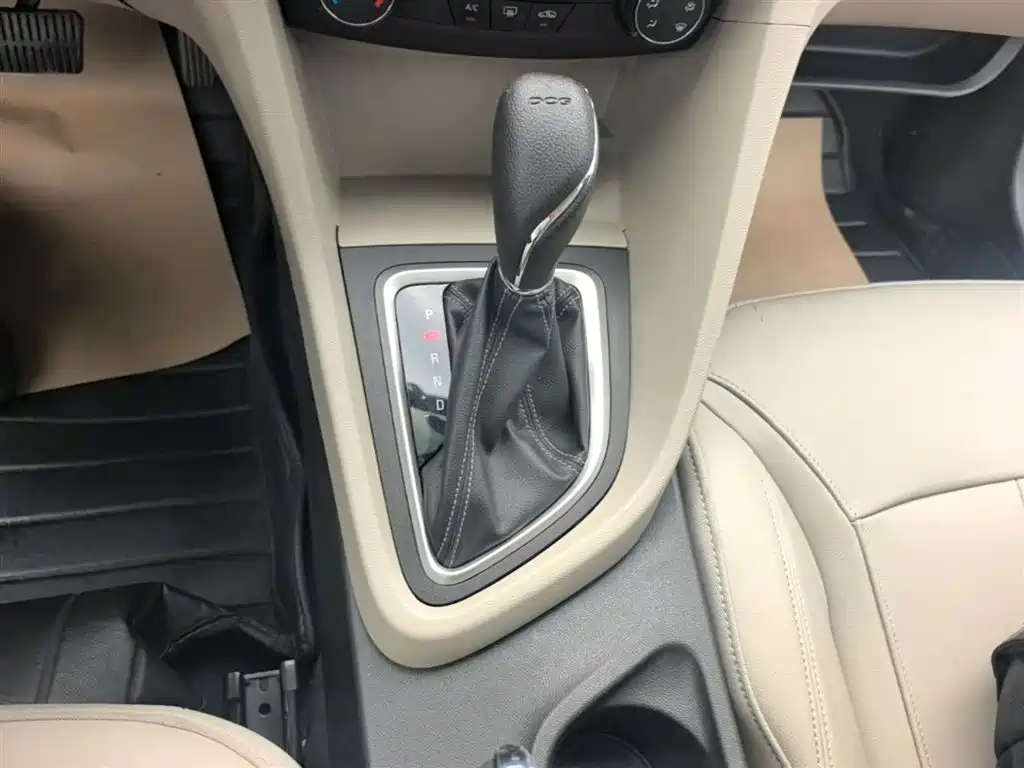 Buick Excelle 2018 15T Dual Clutch Elite (China V) фото 14