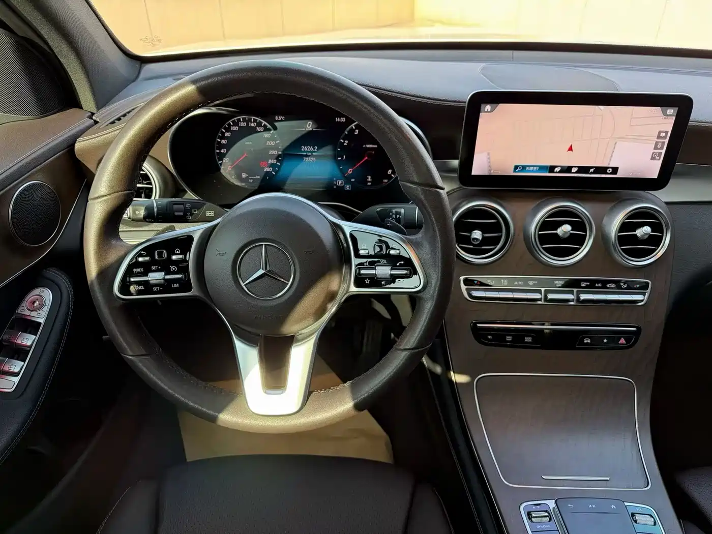 Mercedes-Benz GLC 2022 Model GLC 300 L 4MATIC Luxury Edition фото 5