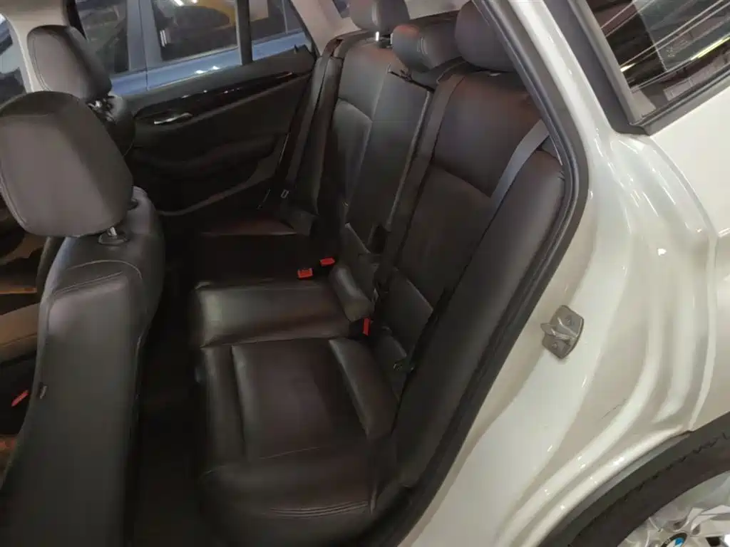 BMW X1 2015 Model sDrive18i Fashion Advanced Edition фото 17