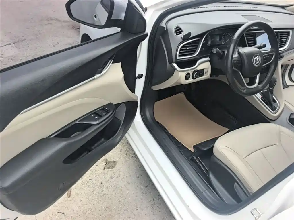 Buick Excelle 2018 15T Dual Clutch Elite (China V) фото 16