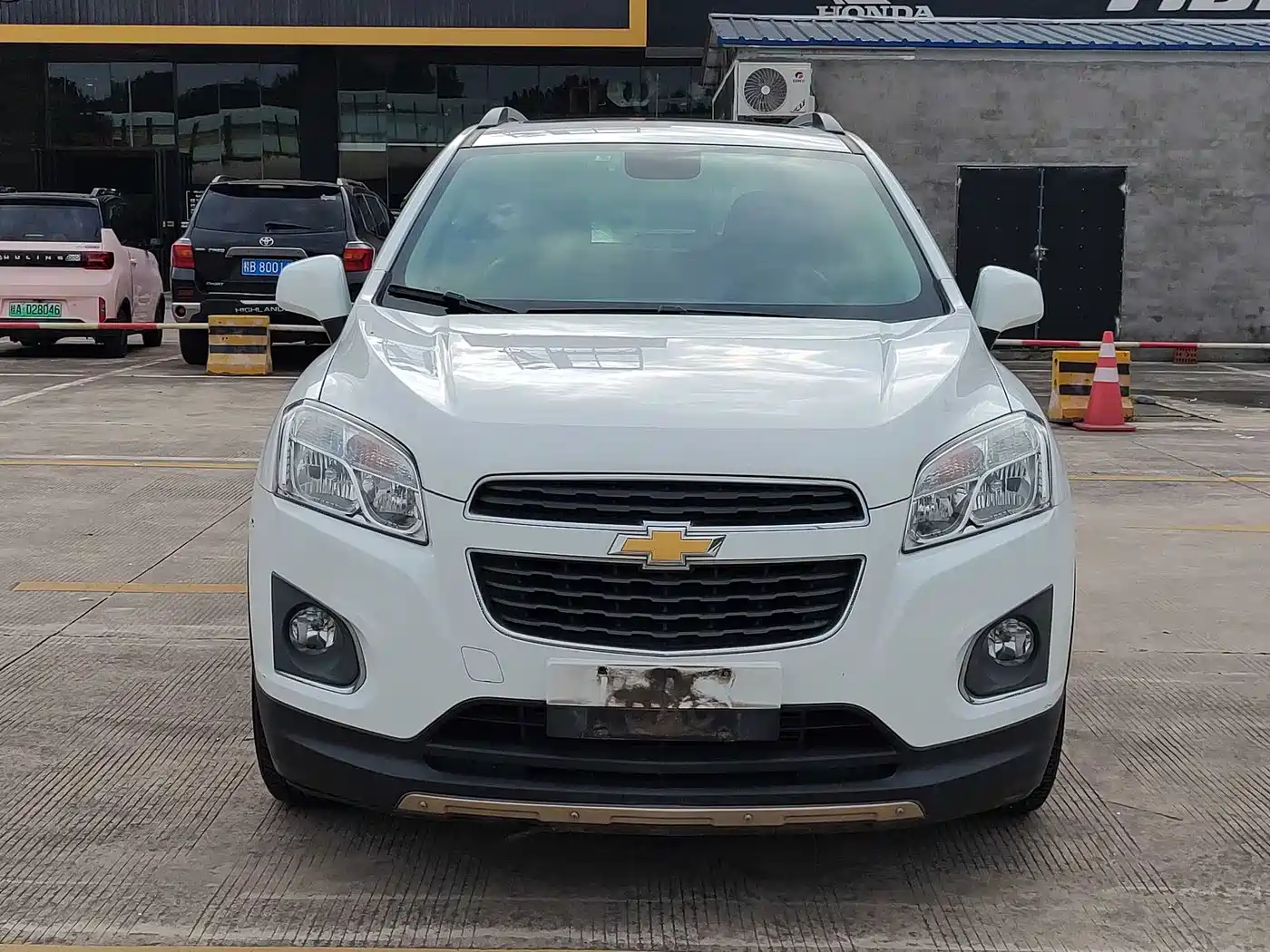 Chevrolet Trax 2016 1.4T Manual 2WD Comfort Sunroof Edition фото 3