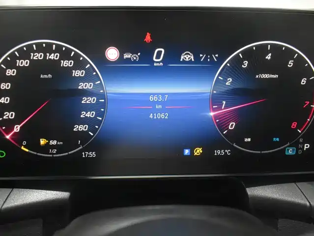 Mercedes-Benz GLC 2023 GLC 300 L 4MATIC Dynamic 7-Seater — фото 4
