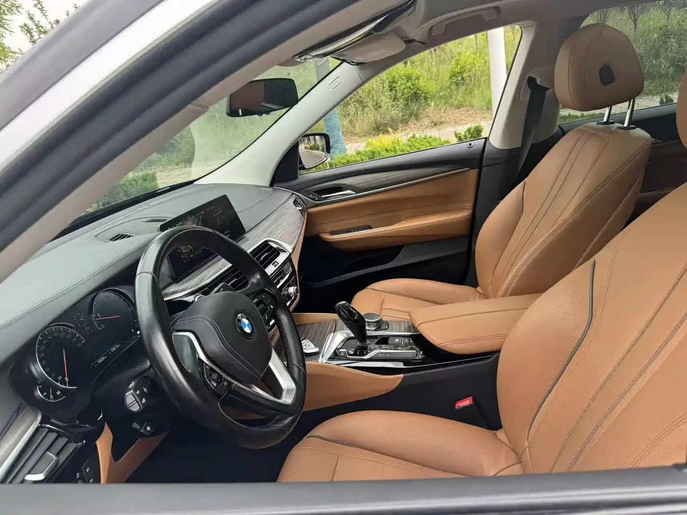 BMW 6 Series GT 2018 630i Luxury Design Package фото 15