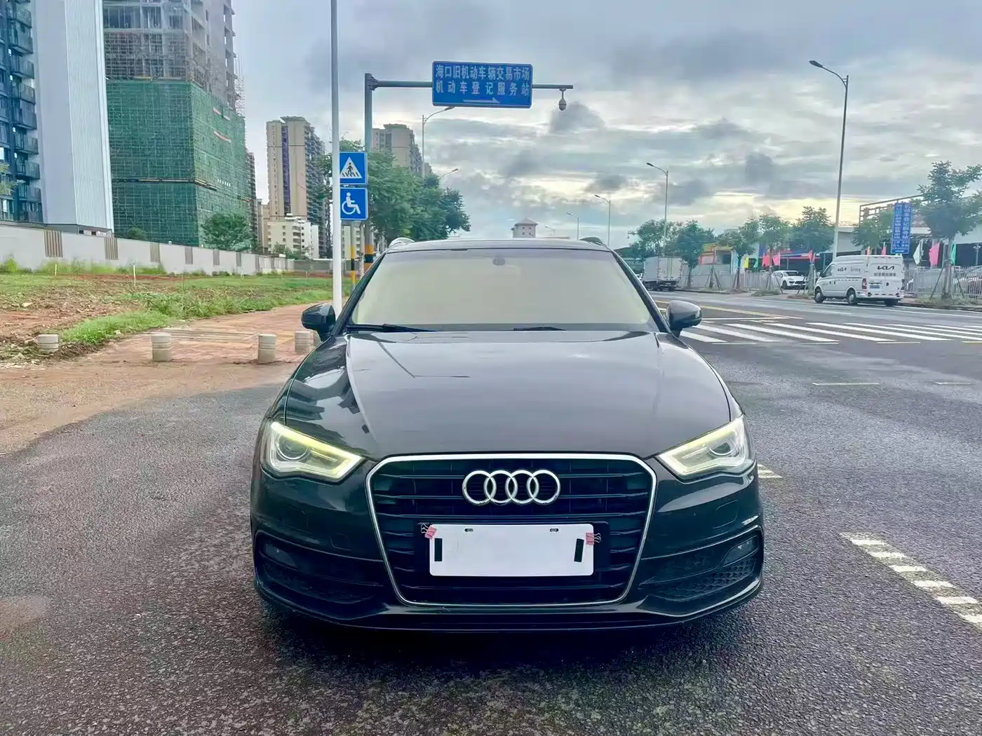 Audi A3 (Import) 2015 2014 Sportback 40 TFSI S line Comfort