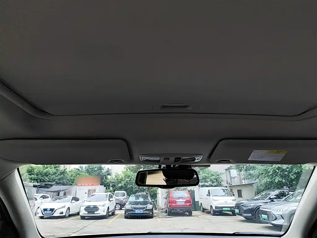 Mitsubishi Outlander 2019 2.4L 4WD Deluxe Edition 7-Seater China VI фото 18