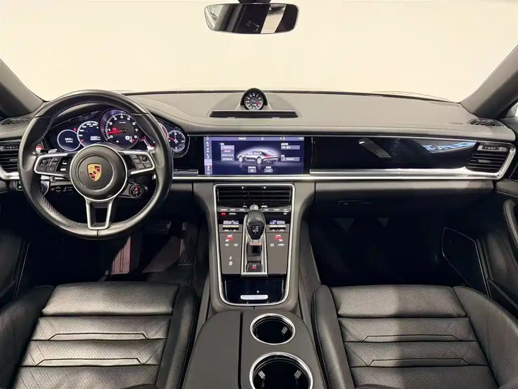 Porsche Panamera 2017 Panamera 4 Sport Turismo 3.0T фото 9