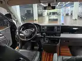 Фото 20 - Volkswagen Multivan