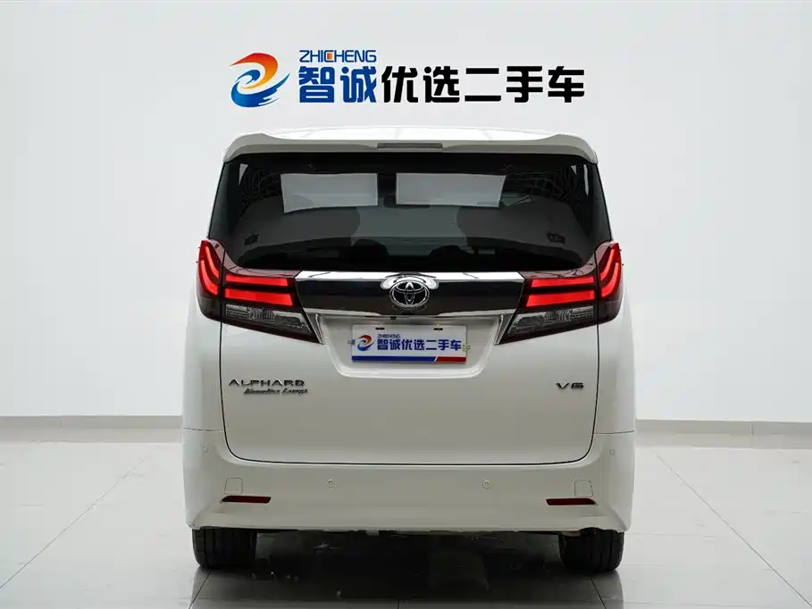Toyota Alphard 2018 3.5L Premium фото 4