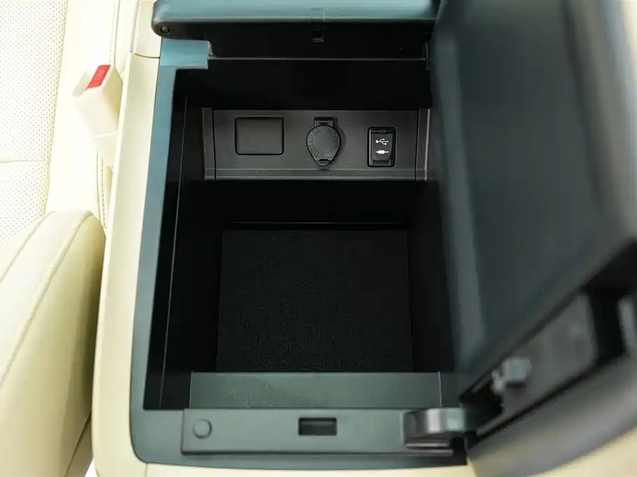 Toyota Alphard 2018 3.5L Premium фото 23
