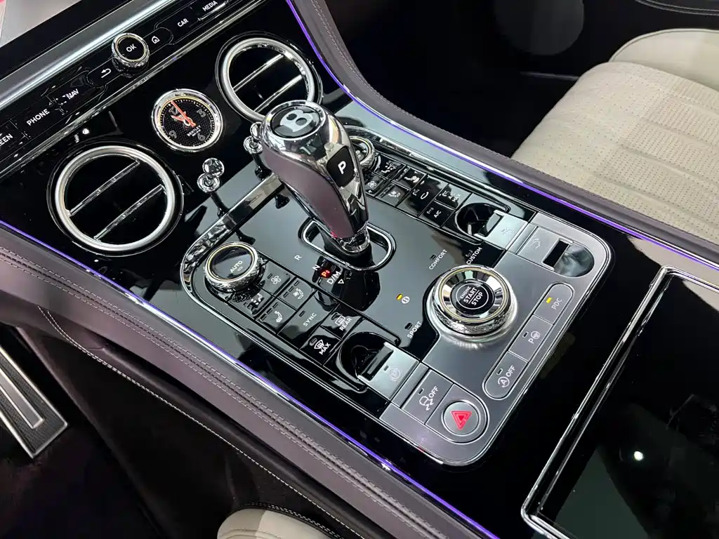 Фото 13 - Bentley Continental