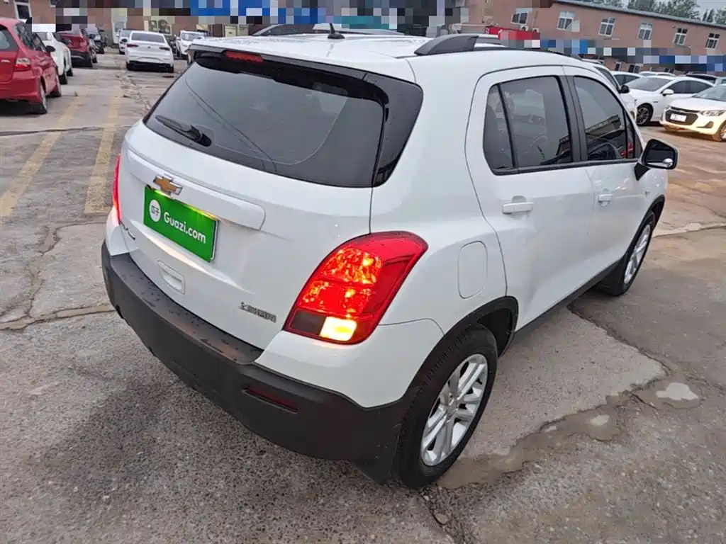Chevrolet Trax 2016 1.4T Automatic 2WD Comfort Sunroof Edition фото 7