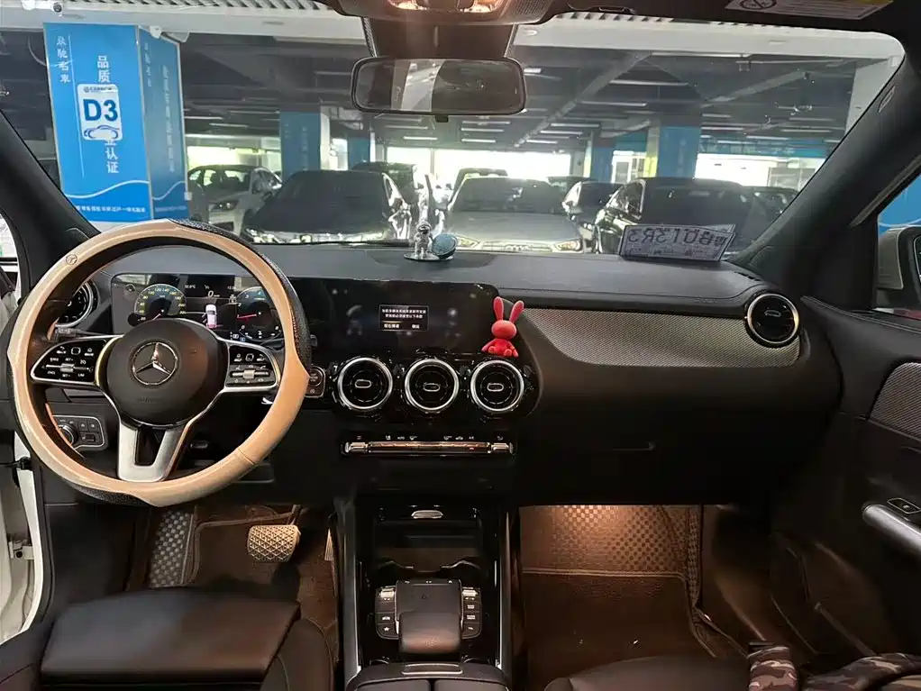 Mercedes-Benz GLA 2023 2023 GLA 200