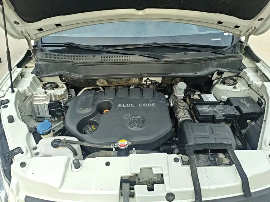 Фото 20 - Changan CS35