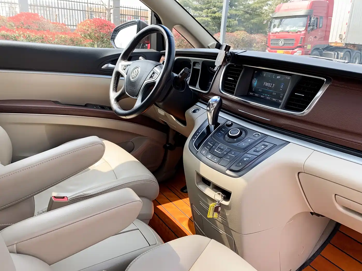Buick GL8 2017 25S Luxury China V фото 25