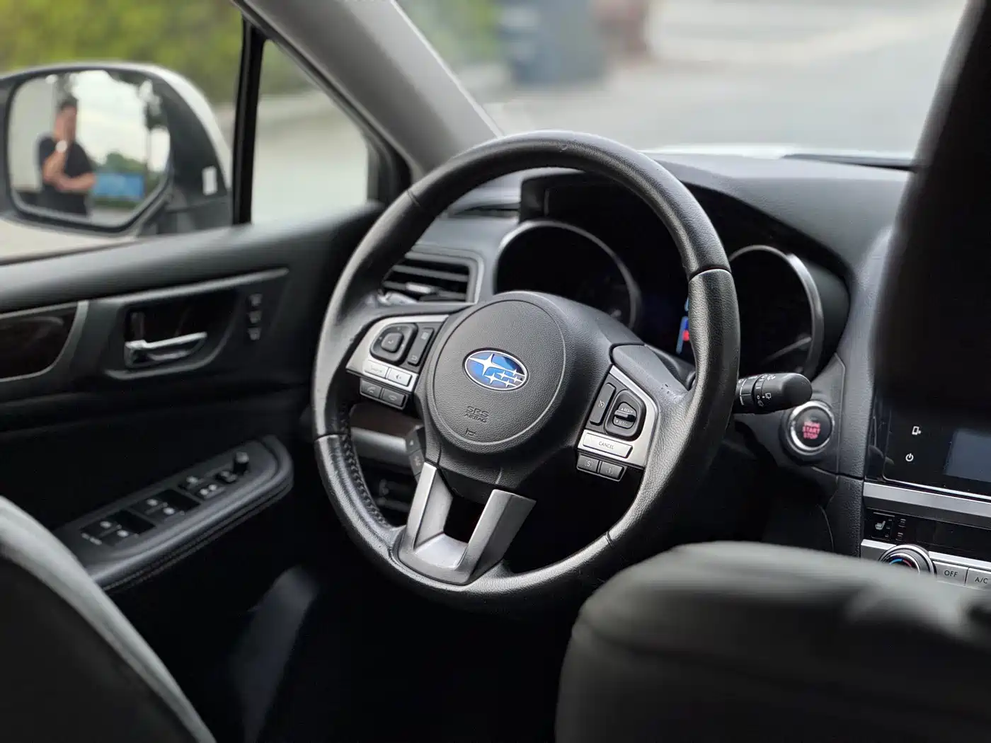 Subaru Outback 2015 2.5i Luxury Navigation Edition фото 8