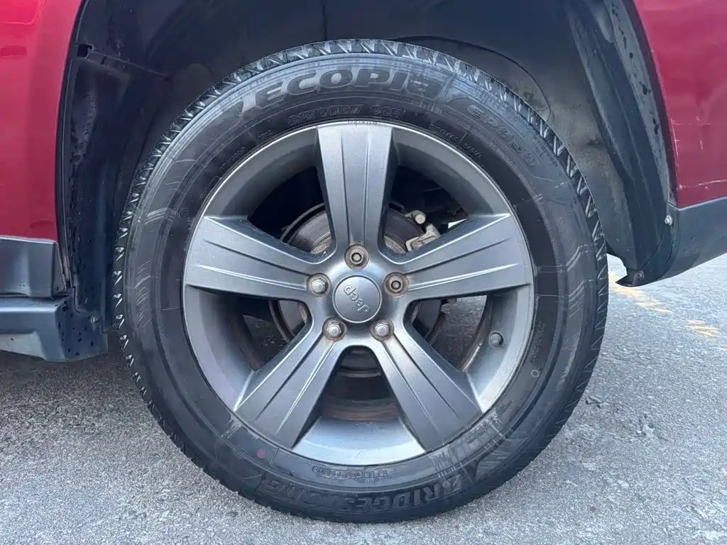 Jeep Compass (Import) 2015 2014 Facelift 2.4L 4WD Comfort Edition