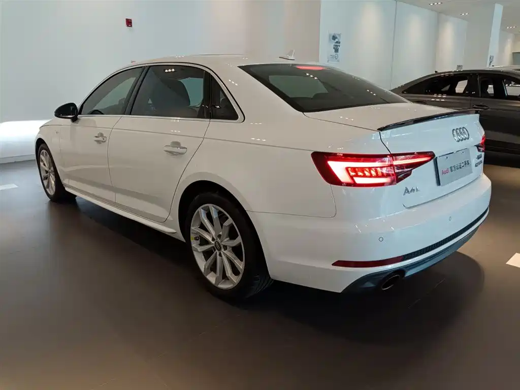 Audi A4L 2018 30th Anniversary 40 TFSI Fashion фото 8