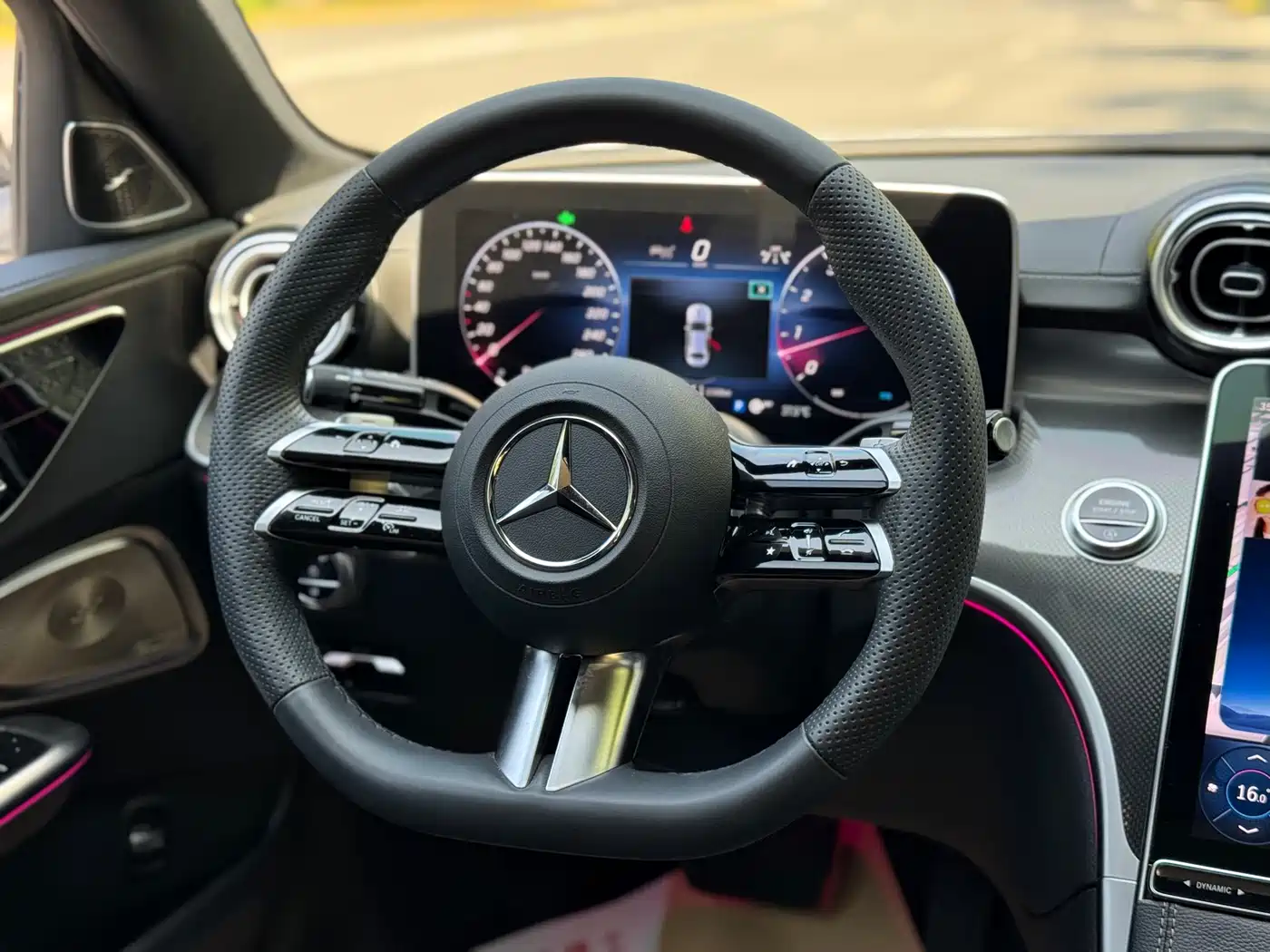 Mercedes-Benz C-Class 2024 C 260 L Night Edition Sport фото 12