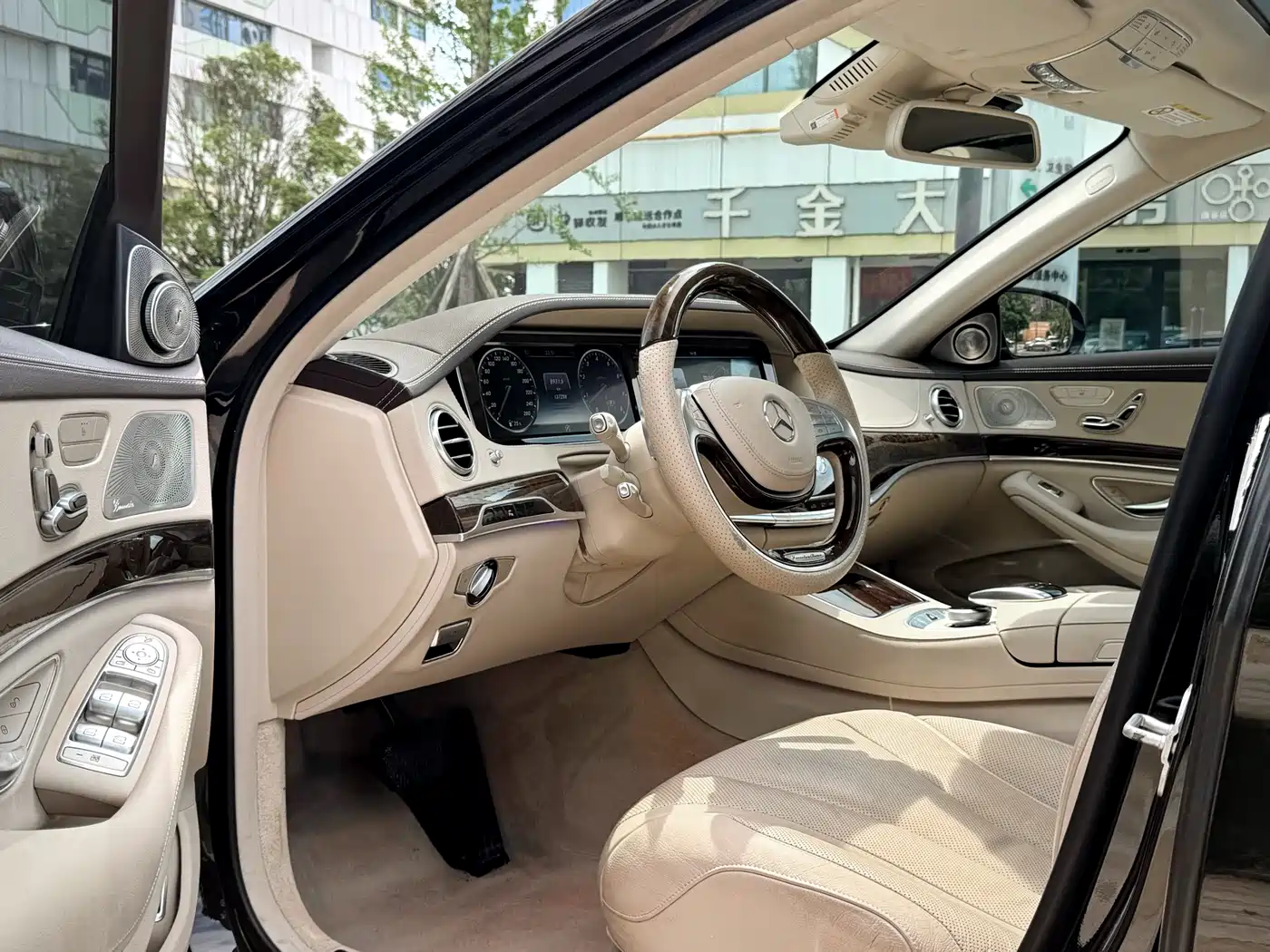 Mercedes-Benz S-Class 2017 S 320 L Luxury фото 4
