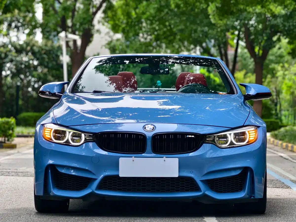 Photo 3 - BMW M4